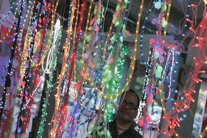 Chinese goods, Pulwama attack, ban on chinese goods, Masood Azhar, india pakistan tensions, Holika dahan of chinese goods, china, chinese imports