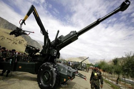  The Indian Howitzer has been developed by the Ordnance Factory Board (OFB) and manufactured by Jabalpur-based Gun Carriage Factory (GCF).