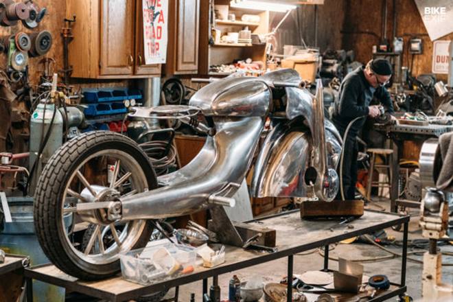 Based on the German contraption, The Killer - like Rokon Trail-Breaker - is front-wheel-drive and perhaps the only other motorcycle in the world which is front-wheel-drive. That's not it though, the other fascinating bit is the engine and where it's mounted.