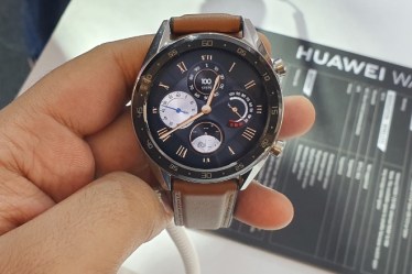 Huawei Watch GT with heart-rate sensor launched starting at Rs 15,990; early booking on Amazon.in gets you free Bluetooth earphones