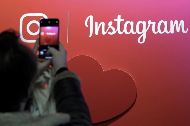 Instagram spotted with new branding, hints at the onset of Facebook’s controversial vision