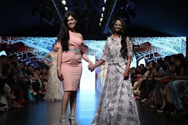 iffd india runway week, acid attack survivor laxmi agarwal story, acid attack survivor laxmi, acid attack survivor malti, acid attack survivor movie, acid attack survivor laxmi in india, deepika Padukone, acid attack survivor story, acid attack survivor model, laxmi agarwal acid attack story, laxmi agarwal acid attack victim, lakshmi agarwal story, lakshmi agarwal acid attack, lakshmi agarwal movie deepika padukone, lakshmi agarwal acid attack victim
