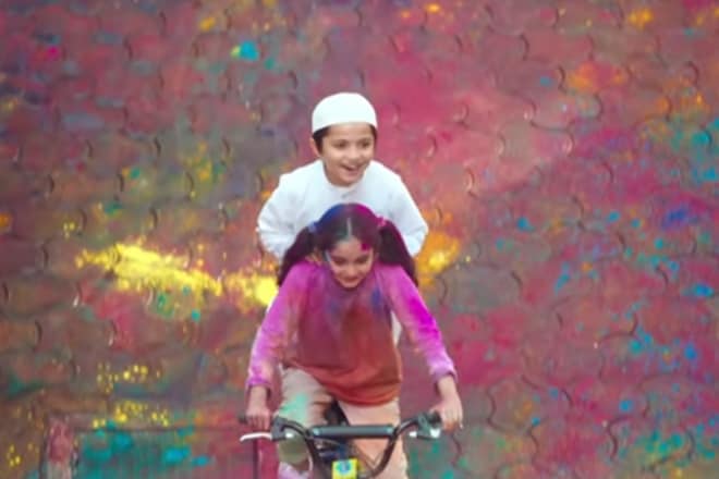surf excel ad, surf excel ad holi, holi surf excel, surf excel new ad 2019 holi, happy holi images, holi t shirt, boycott Breakout, boycott surf excel, surf excel controversy, surf excel controversy ad, surf excel controversy 2019, Love Jihad, surf excel Controversy, Jihad, Boycott, daag ache hai