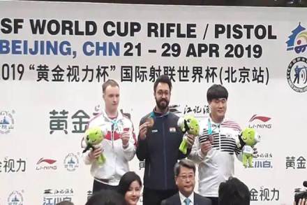 Abhishek Verma at the podium with his gold medal. (Source: NRAI Twitter)