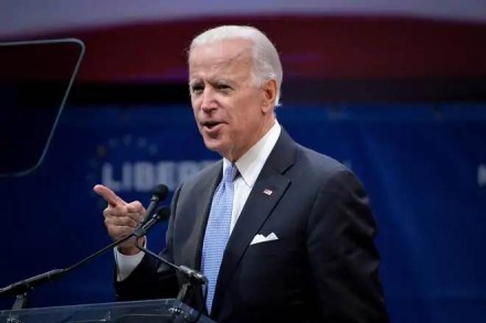 Patel is the third man to be jailed in the last one week for accepting bribes to under-report the weight of passenger bags.
https://www.financialexpress.com/india-news/indian-jailed-in-singapore-for-taking-bribes-to-under-report-weight-of-passenger-bags/1563200/ Patel is the third man to be jailed in the last one week for accepting bribes to under-report the weight of passenger bags.
https://www.financialexpress.com/india-news/indian-jailed-in-singapore-for-taking-bribes-to-under-report-weight-of-passenger-bags/1563200/