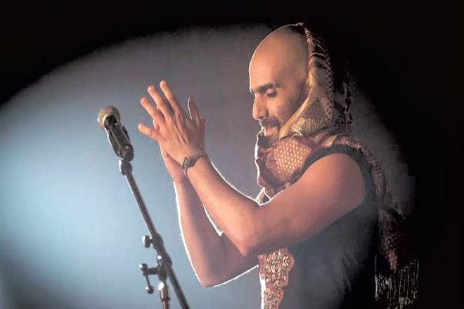 (Top) Half-Moroccan, half-Israeli 
musician Igal Gulaza Mizrahi of the 
band Gulaza, which sings about 
the Yemenite-Jewish women of 
Yemen in the Arabic language