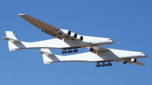 Stratolaunch, Stratolaunch photos, Stratolaunch images, world largest plane makes first flight, world's largest plane, largest aircraft