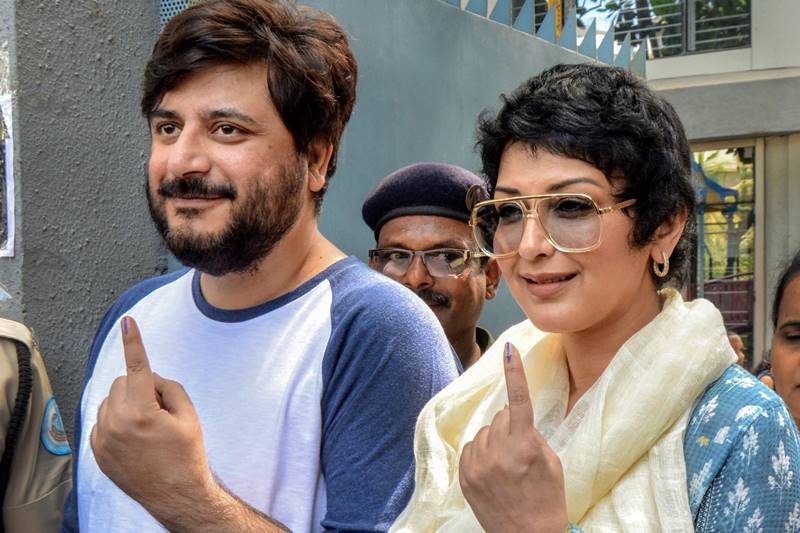 phase 4 voting, lok sabha election 2019 phase 4 polling, phase 4 election 2019 voting in maharashtra, phase 4 election 2019 voting in mumbai, phase 4 election 2019 voting in bengal, bollywood, bollywood news