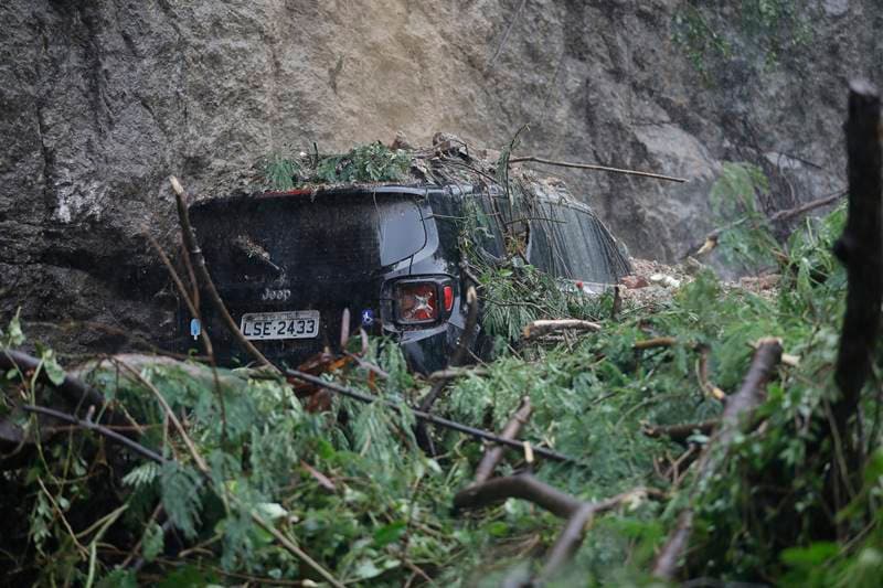 Rio de Janeiro rains, Rio de Janeiro, Rio de Janeiro floods, brazil floods, heavy rain, flash flood, Rio de Janeiro images, Rio de Janeiro pics, Rio de Janeiro news