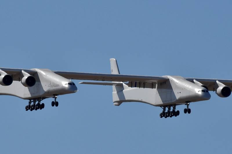 Stratolaunch, Stratolaunch photos, Stratolaunch images, world largest plane makes first flight, world's largest plane, largest aircraft