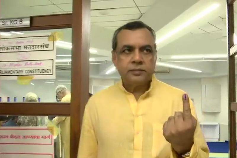 phase 4 voting, lok sabha election 2019 phase 4 polling, phase 4 election 2019 voting in maharashtra, phase 4 election 2019 voting in mumbai, phase 4 election 2019 voting in bengal, bollywood, bollywood news