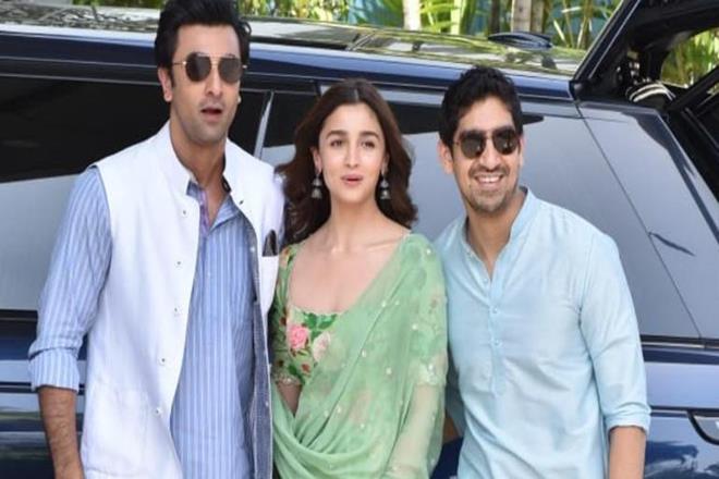 alia bhatt on brahmastra, ranbir kapoor, alia bhatt, brahmastra, ayan mukerji brahmastra, Brahmastra, Amitabh Bachchan, Alia Bhatt Ranbir Kapoor, Brahmastra ranbir alia, alia ranbir photos, brahmastra logo launch