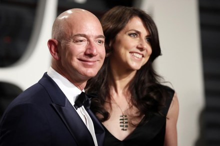 most costly divorce, divorce, costly divorce, most costly divorce in world, costly divorce in world, Jeff Bezos, MacKenzie Bezos, Alec Wildenstein, Jocelyn Wildenstein, Rupert Murdoch, Anna, Bernie Ecclestone, Slavica, Steve Wynn, Elaine, जेफ बेजॉस, अमेजन, अमेजॉन, सबसे महंगे तलाक, दुनिया के सबसे महंगे तलाक,