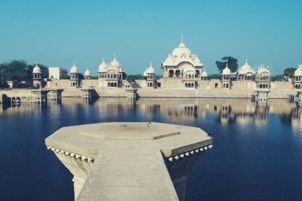 Kusum Sarovar , Raja Suraj Mal Chattris, Goverdhan ,Govardhan Parikrama , Govardhan , Mathura, Vrindavan, Mathura Vrindavan tour, Krishna