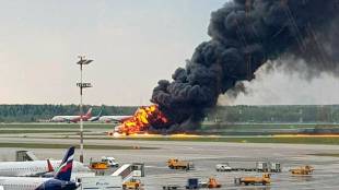 russian plane crash, russian Aeroflot crash, Aeroflot plane crash, Moscow plane fire, Russian passenger plane, russian plane fire, russian plane fire video