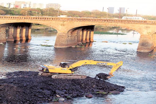 Conventionally, water quality is measured by collecting grab samples and testing them in laboratories. Conventionally, water quality is measured by collecting grab samples and testing them in laboratories.