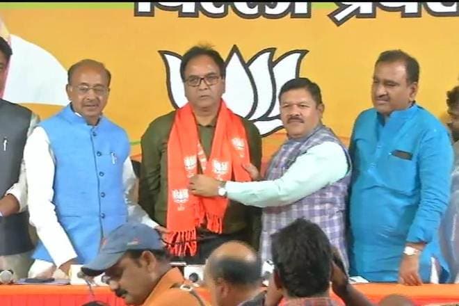 AAP MLA Anil Bajpayi joins BJP just hours after Arvind Kejriwal's dare to Modi