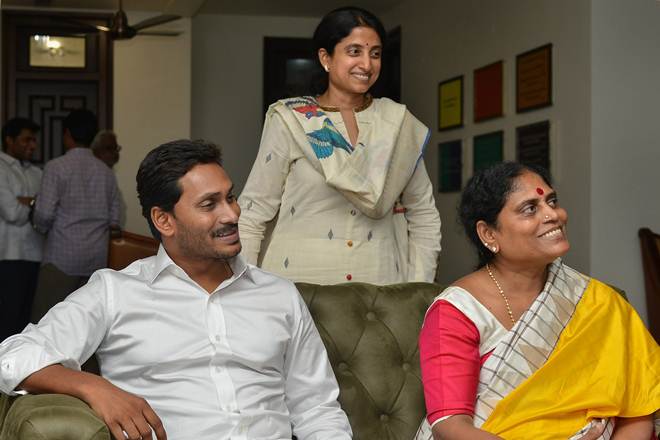 YSR Congress President YS Jaganmohan Reddy with his mother Vijayalaxmi and wife Bharti after landlide victory in state assembly and Lok Sabha elections (PTI photo)