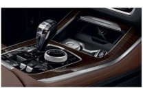  The iDriver touch controller available in the BMW X5 is easy to use 