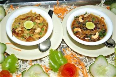 haleem, Hyderabad, Hyderbadi haleem, Pista House, Ramadan, Ramzan Hyderabad, Biryani, Food, Iftar, Charminar, Old, City, Places, Best, Cost, Review, Details
