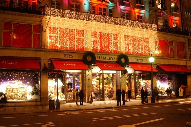 Hamleys, Reliance