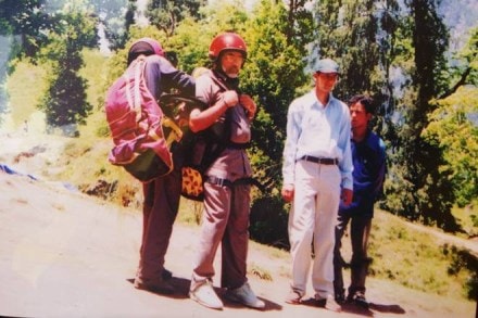 Narendra Modi in Himachal, Narendra Modi Himachal Pradesh, Narendra Modi Paragliding, Narendra Modi Kullu Manali, Paragliding in Manali, Rishan Thakur, Paragliding in India. Lok sabha elections 2019 himachal pradesh