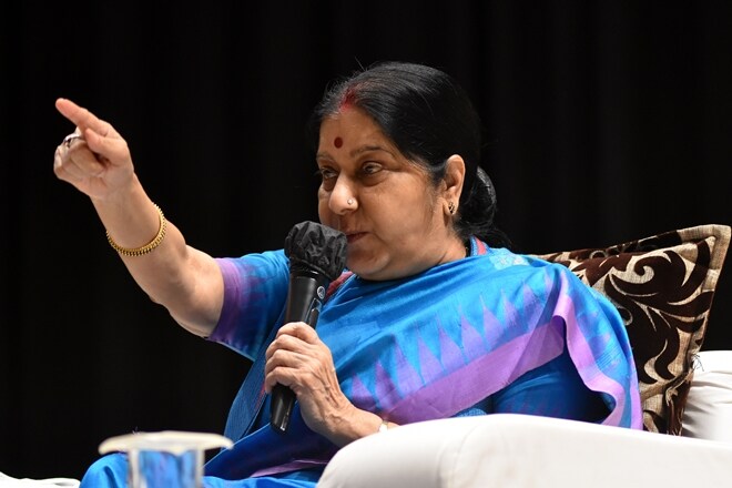 Sushma Swaraj, Priyanka Gandhi