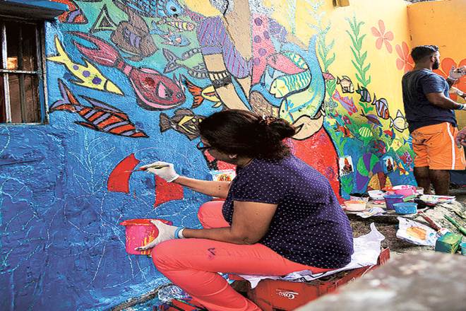 Decorative business saw 10% y-o-y volume growth in Q4FY19 on a base of 10% y-o-y.  Decorative business saw 10% y-o-y volume growth in Q4FY19 on a base of 10% y-o-y.