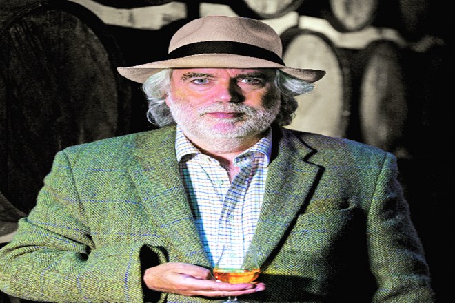 Australian whiskeys need some more investment with bigger distilleries for better 
output. Since India is already there, it’s time for Australia, Taiwan, England to take off.