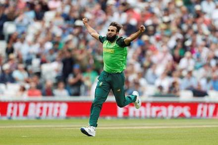 Amla needs 90 more runs to beat Virat Kohli, who currently holds the record.