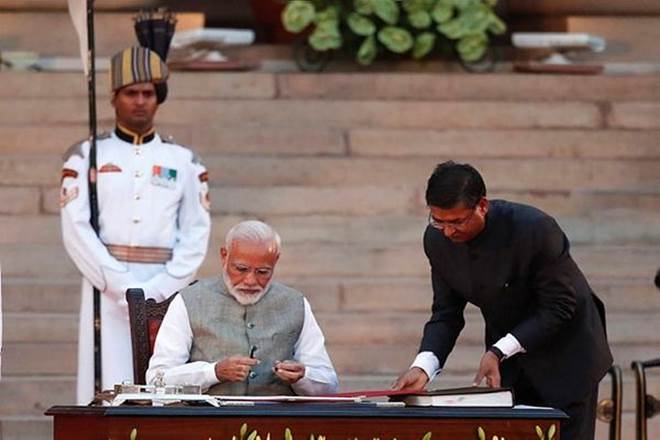 KVIC Chairman Vinai Kumar Saxena said, "It was like 'Khadi India' was saluting its patron from all angles at that event.