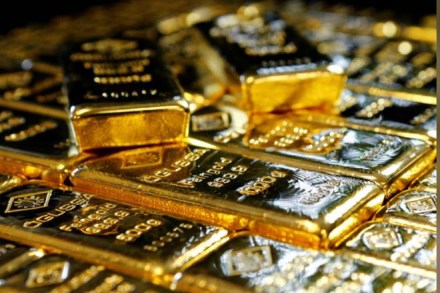 Gold prices, US-China trade tensions, US-China deal, Spot gold, US gold futures, Japanese yen, Trump administration Gold prices, US-China trade tensions, US-China deal, Spot gold, US gold futures, Japanese yen, Trump administration