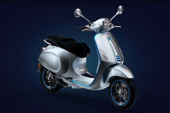 Vespa Elettrica: Vespa is one of the few names in the market that instantaneously bring make us imagine that the classic appeal of the yesteryear, but turns out the Italian scooter manufacturer is ahead in the electric race with its Elettrica scooter. It guarantees a range of about 100 km. There have been talks of Vespa Elettrica's launch in India but so far there is no confirmation from the manufacturer.