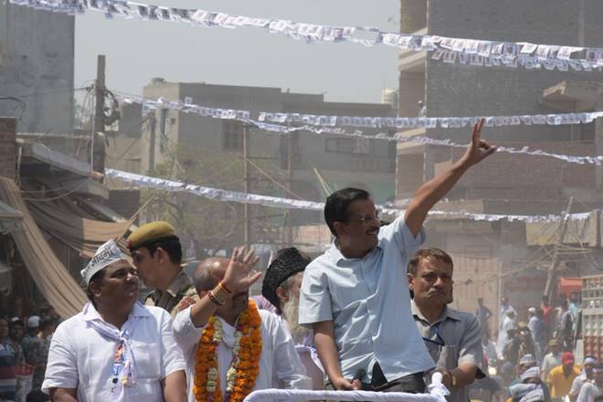 arvind kejriwal, arvind kejriwal slapped, arvind kejriwal road show, lok sabha polls, lok sabha elections