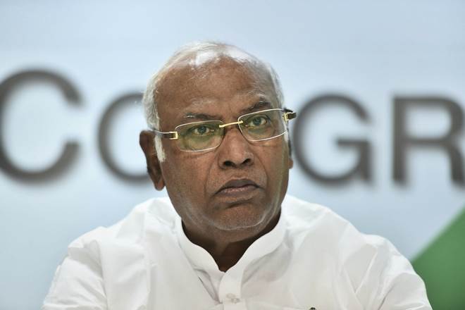 Will Modi hang himself in Vijay Chowk if Congress wins more than 40 seats: Mallikarjun Kharge