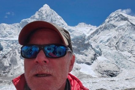 mount everest, hiking mount everest, climb mount everest, Colorado climber dies, Mount Everest, Christopher Kulish , 7 summit club, everest summit,