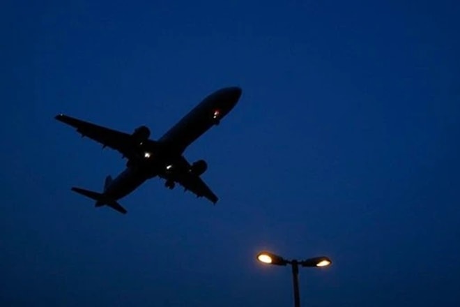 Paris Mumbai flight, emergency landing, Iran, Dubai, Airbus A340, Air France