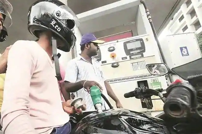 No petrol for non-helmet riders from 1st June: Here’s which city is implementing it No petrol for non-helmet riders from 1st June: Here’s which city is implementing it