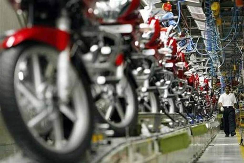 200 electric two-wheeler dealers staring at closure, include those of Hero Electric and Ampere Vehicles