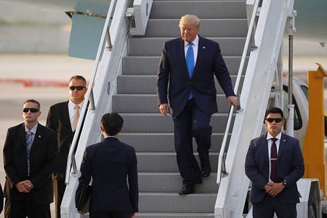 US President Donald Trump arrives at Osan Air Base in South Korea (Reuters photo)