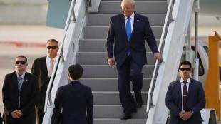 US President Donald Trump arrives at Osan Air Base in South Korea (Reuters photo)