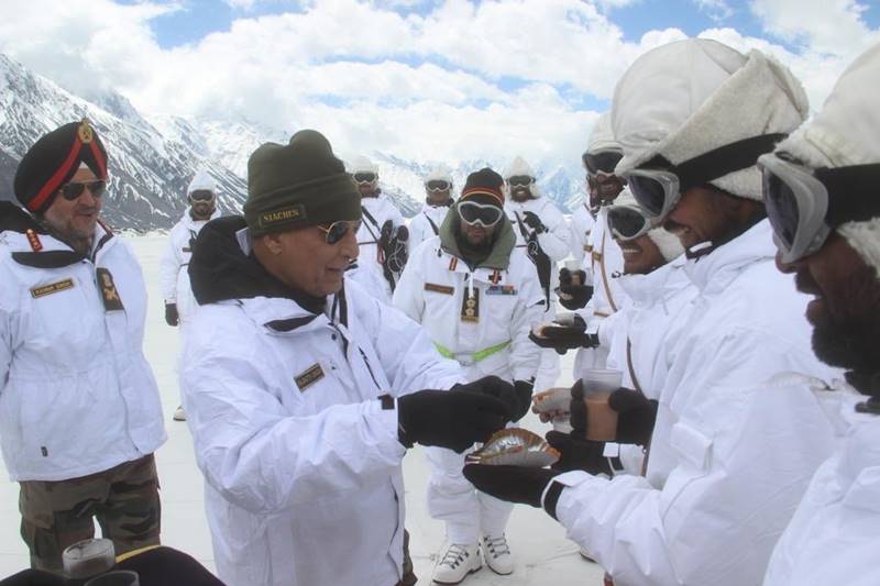 Rajnath Singh, Siachen, Rajnath Singh visits Siachen, Rajnath Singh as Defence Minister, Defence Minister rajnath singh, soldiers, battle field, indian army