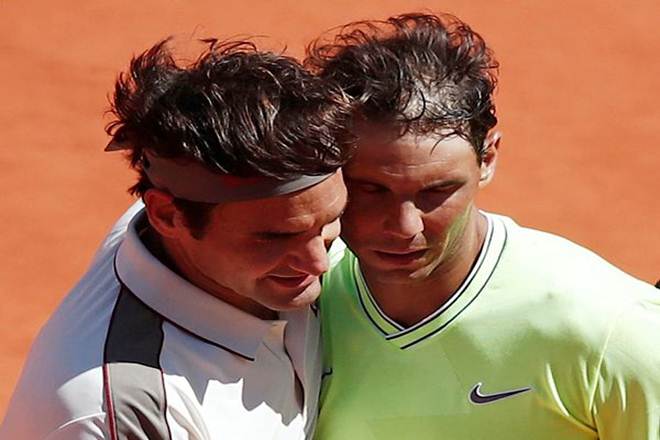 Switzerland's Roger Federer and Spain's Rafael Nadal after their semifinal match (Reuters photo)