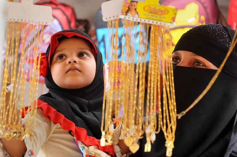The most common greeting on this festival is Eid Mubarak or Happy Eid. In Indonesia, the people say 'Selamat lebaran', while in Turkey, the people say 'Mutlu Bayramlar' and in Nigeria 'Barka da Sallah'. (PTI Photo)