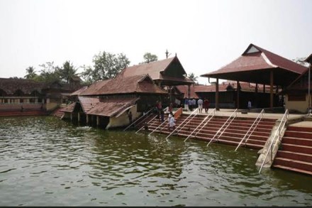 Ambalapuzha temple choorunu timings, ambalapuzha temple dress code, ambalapuzha temple office phone number, ambalapuzha paal payasam, ambalapuzha temple festival 2019, ambalapuzha temple thulabaram, ambalapuzha temple utsavam 2019, ambalapuzha history in Malayalam, ambalapuzha temple timings, Ambalapuzha kerala, Ambalapuzha temple history, payasam, what is payasam called in English