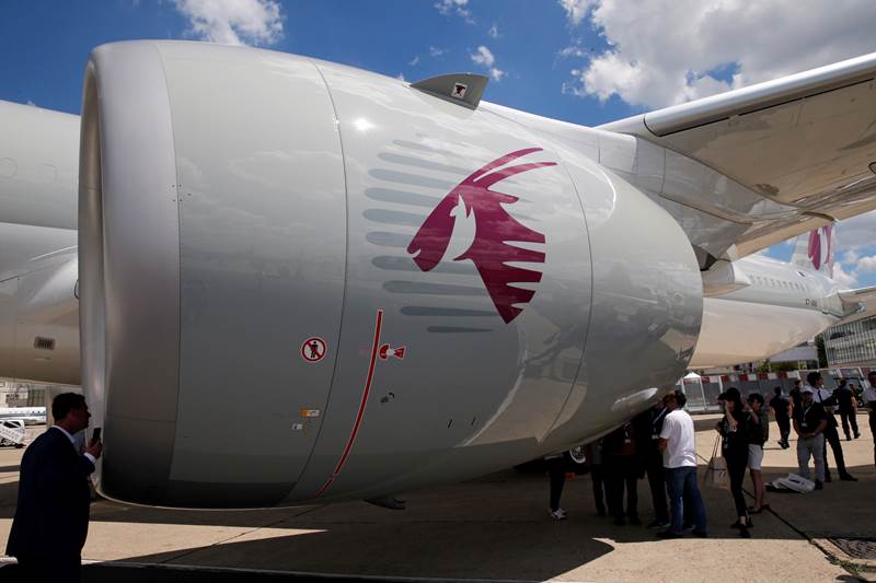 The visitors are taking a glimpse of the Rolls-Royce Trent XWB-97 engines of an Airbus 1350-900 at the 53rd International Paris Air Show at Le Bourget Airport near Paris. (Reuters photo)