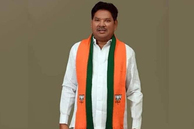 Adilabad BJP MP Soyam Bapu has asked Muslim youths to be ready to face the consequences if they are caught chasing tribal girls in the district.