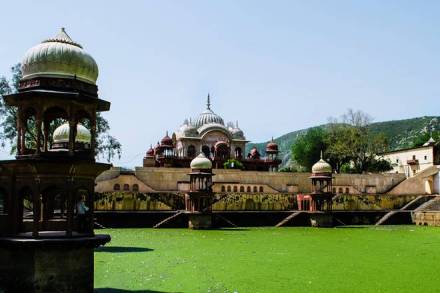 The double stoyered marble-sandstone memorial that is known as the Moosi Rani ki Chhatri, was built in 1815 by Raja Vinay Singh in memory of Maharaja Bakhtawar Singh and his queen Rani Moosi.