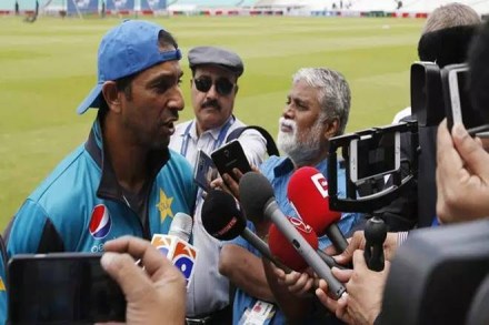 Pakistan started their campaign slowly at the 1992 World Cup in Australia and New Zealand but beat New Zealand twice and went on to lift the trophy for the first and only time.