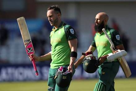Amla and Faf after winning the match. (Reuters)